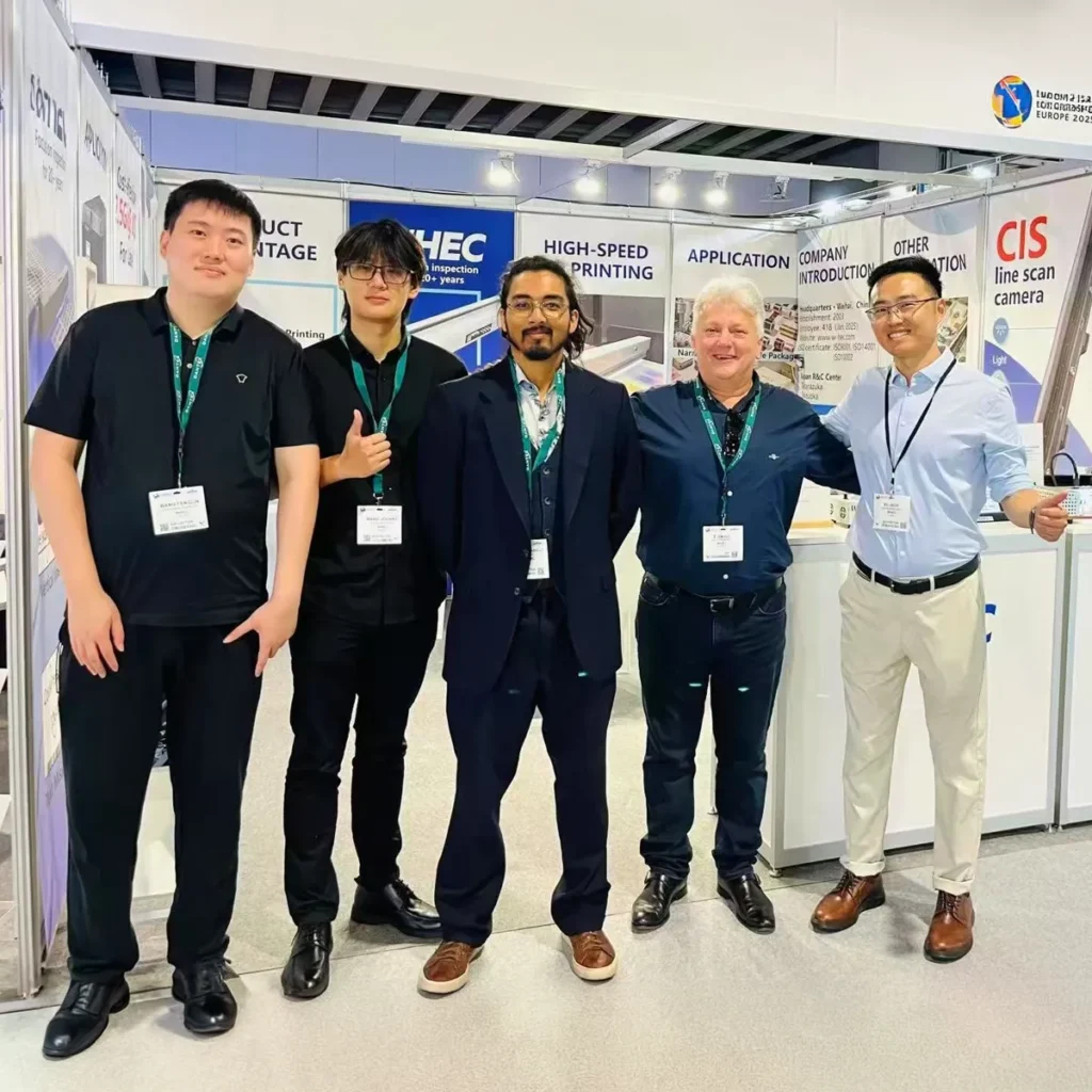 Il team di EHEC allo stand di un evento